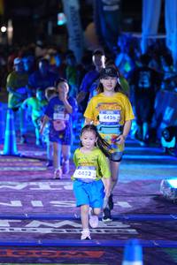 BIB: 4432, 4426
                            <button type="button" onclick="openModal(26261572)" class="btn btn-primary btn-sm float-right btn-popup" data-toggle="modal" data-target=".modal-high-quality">
                        <i class="fas fa-shopping-cart"></i> Add to Cart
                    </button>
                                            <button type="button" onclick="isThisMe(26261572, true)" class="btn btn-success btn-sm float-right btn-popup btn-isme hidden" data-toggle="tooltip" data-placement="bottom" title="นี่คือรูปของคุณใช่ไหม คลิกที่นี่เพื่อเอาเข้าอัลบั้ม">
                        <i class="fas fa-plus"></i> Add to album
                    </button>
                    <button type="button" onclick="isThisMe(26261572, false)" class="btn btn-warning btn-sm float-right btn-popup btn-isnotme hidden">
                        <i class="fas fa-ban"></i> Remove from album
                    </button>